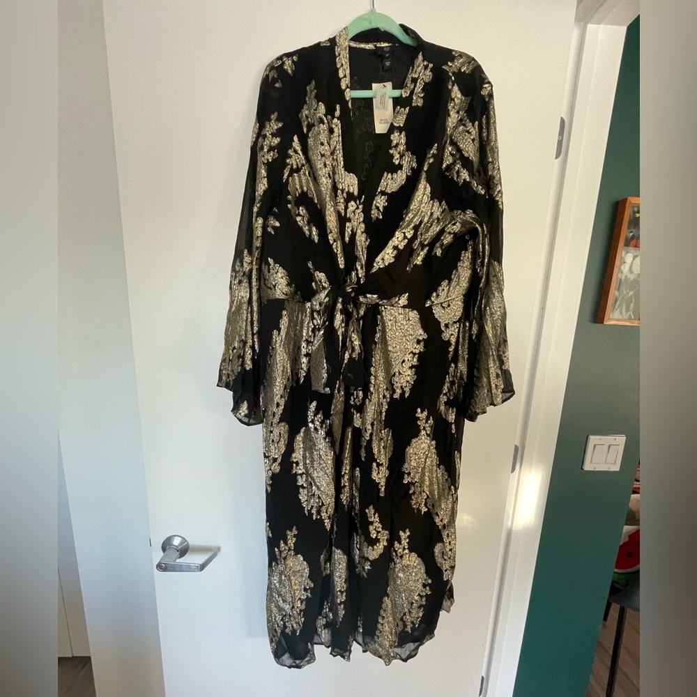 Gold Paisley Long Sleeve Midi Dress